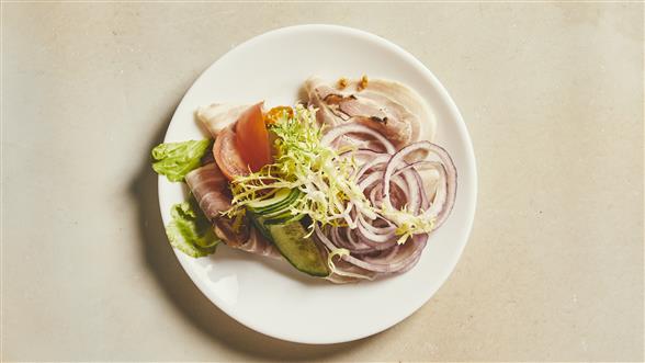 Smørrebrød m/rullepølse