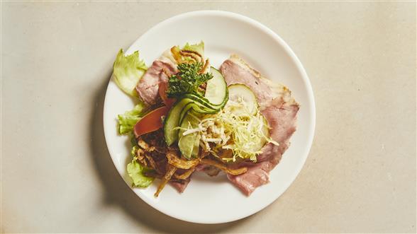 Smørrebrød m/rosastegt kalv